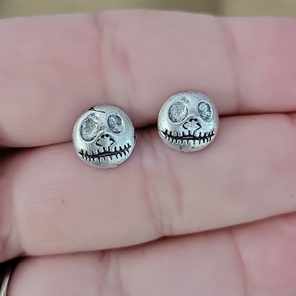 Jack Skellington Goth Stud Earrings - Picture 5 of 7